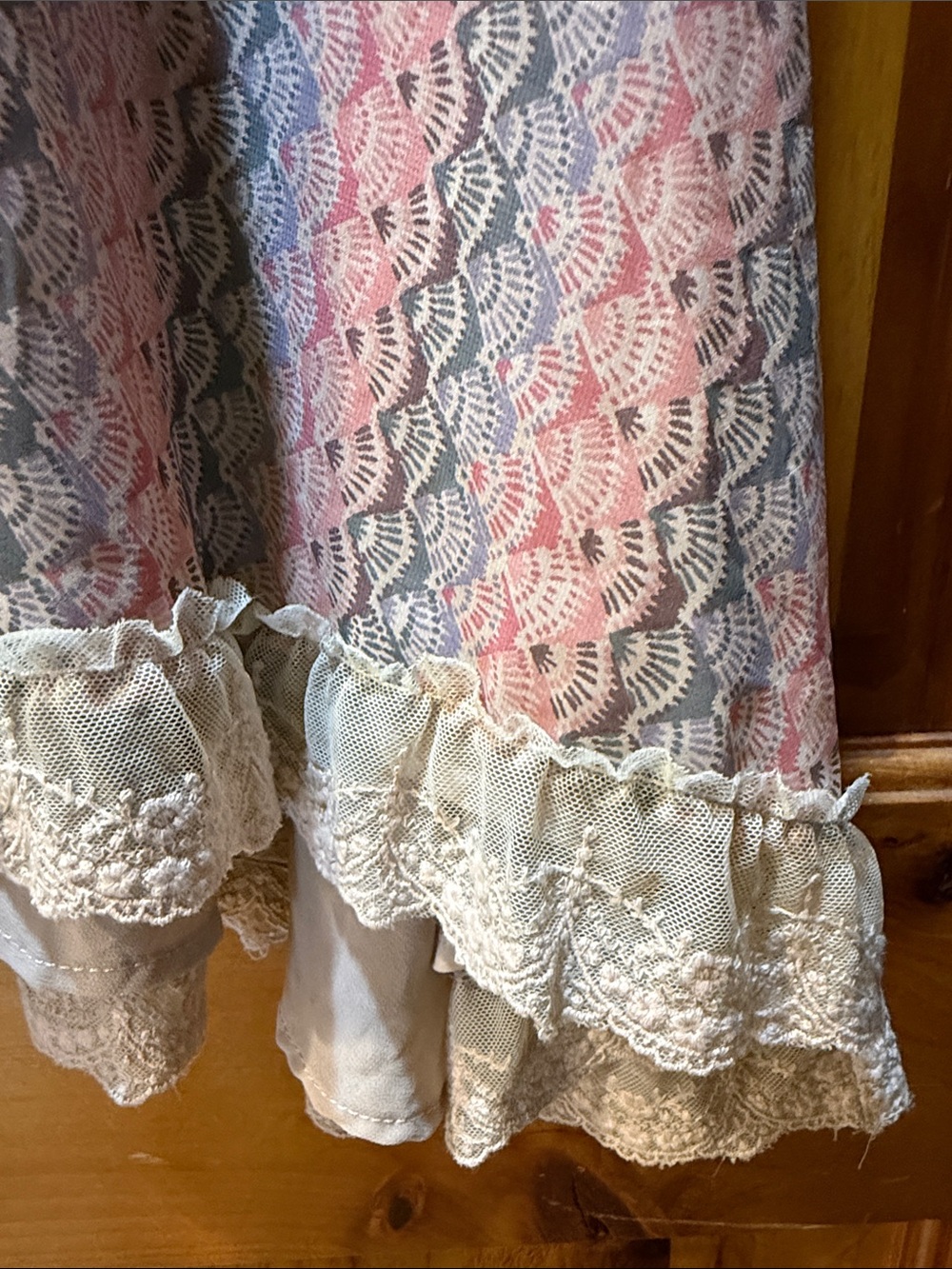 Free People Pink & Cream Lace-Trim V-Back Camisole tank, tie back, Sz Medium - Picture 10 of 10